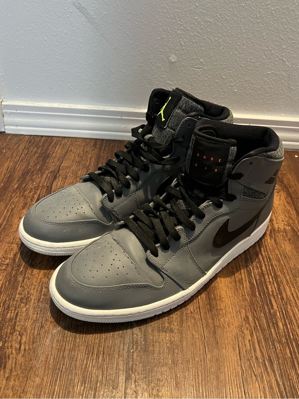 Air Jordan 1 Mid 1 Gray and White Shoes